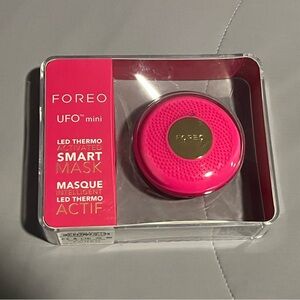 FOREO UFO Mini LED Smart Mask in Hot Pink